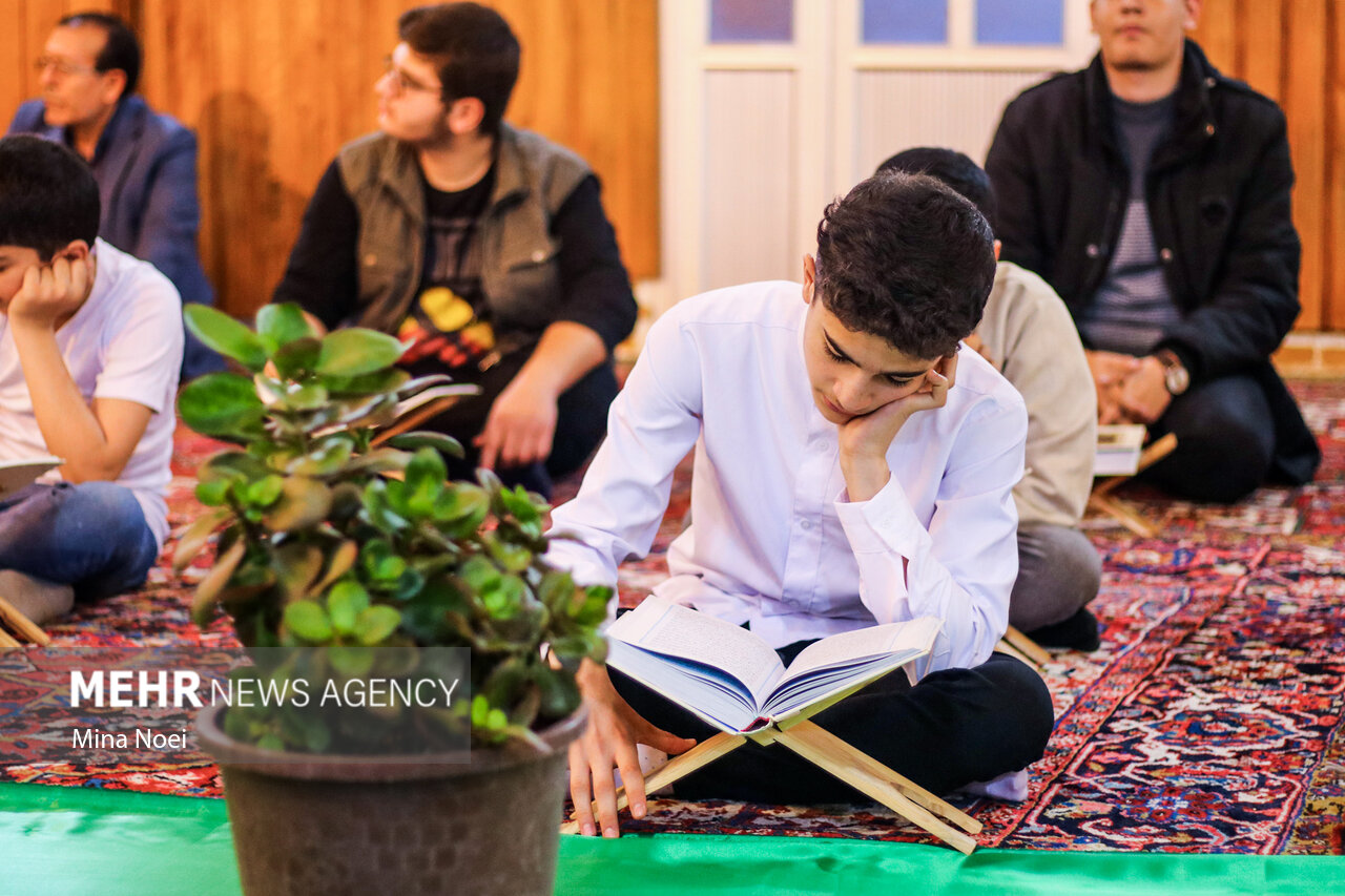  گفتگو با «شیخ ربنا» / با افتخار یک خانواده قرآنی هستیم