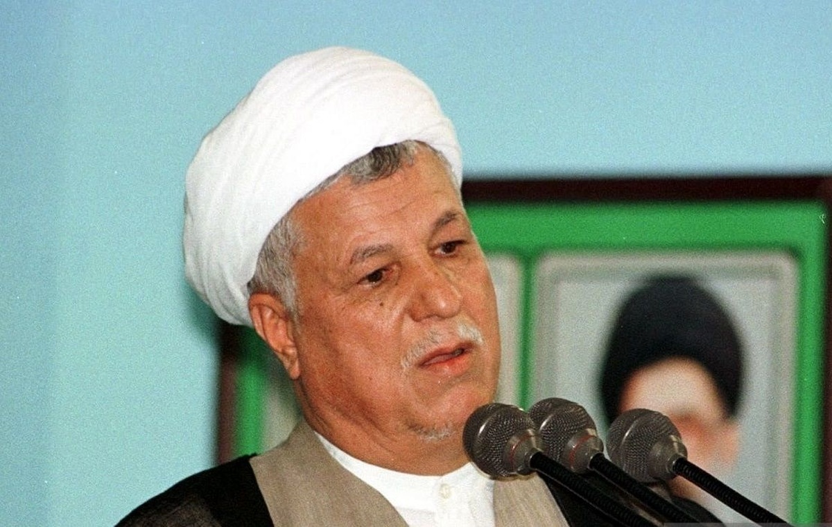 عکس/ «هاشمی رفسنجانی در کنار رهبر انقلاب در دزفول»؛ سال ۱۳۵۹