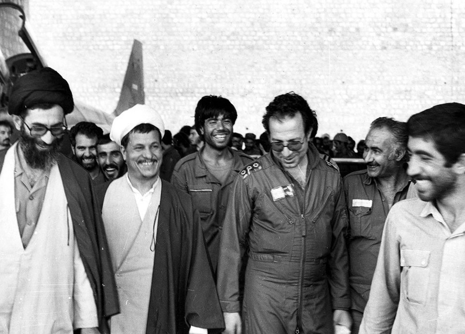 عکس/ «هاشمی رفسنجانی در کنار رهبر انقلاب در دزفول»؛ سال ۱۳۵۹