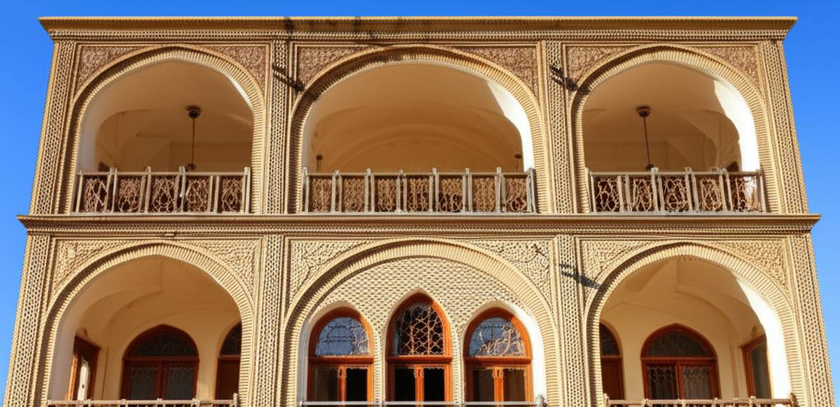 **عمارت آصف وزیری: جاذبه تاریخی و جاهای دیدنی سنندج**