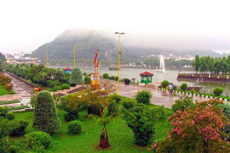 بهترین پارک ها و مکان ها برای چادر زدن در لاهیجان